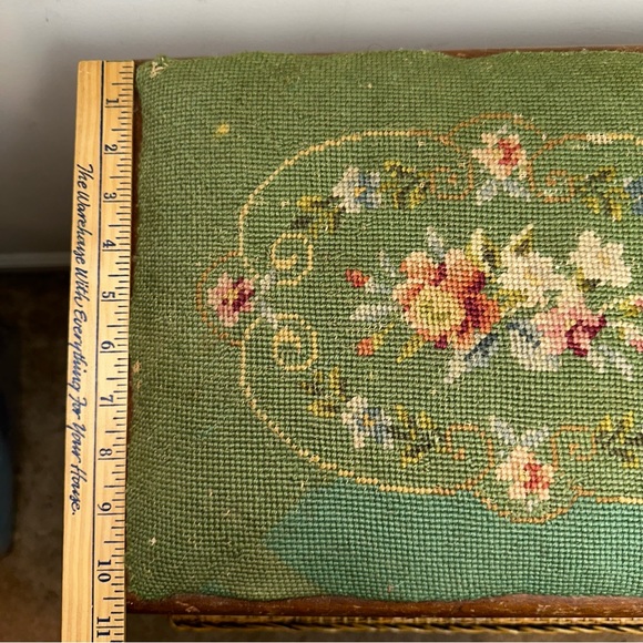 Vintage Handcrafted Needlepoint Floral Footstool Wood Victorian Grandma Green - Picture 16 of 16